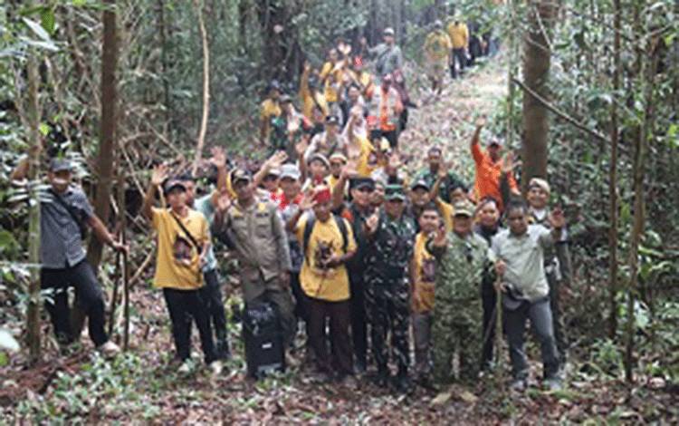 Bupati Seruyan Ikuti Napak Tilas Hari Pahlawan 2025 di Sepan Biha, Kenang Jejak Pejuang Kalimantan