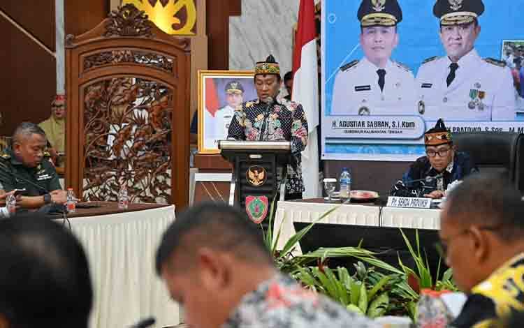 Wagub Edy Pratowo Tekankan Penguatan Data dalam Penanggulangan Kemiskinan