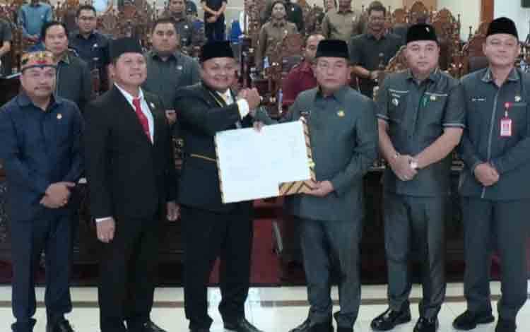 DPRD dan Pemkab Kapuas Sepakati RAPBD 2026, Belanja Daerah Diproyeksikan Rp2,57 Triliun