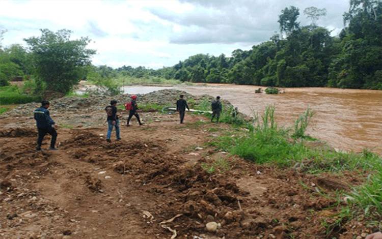Penambang Emas Hanyut Terseret Arus di Tanah Bumbu Kalsel, Tim SAR Lakukan Pencarian