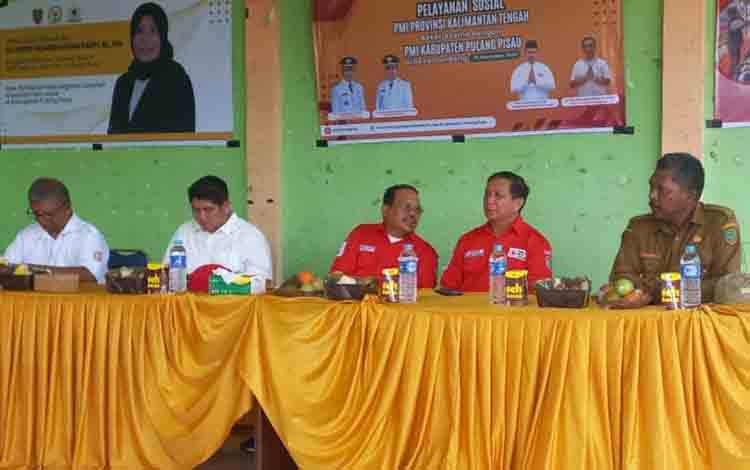 PMI Pulang Pisau dan Kalteng Gelar Layanan Kesehatan Gratis di Desa Gandang
