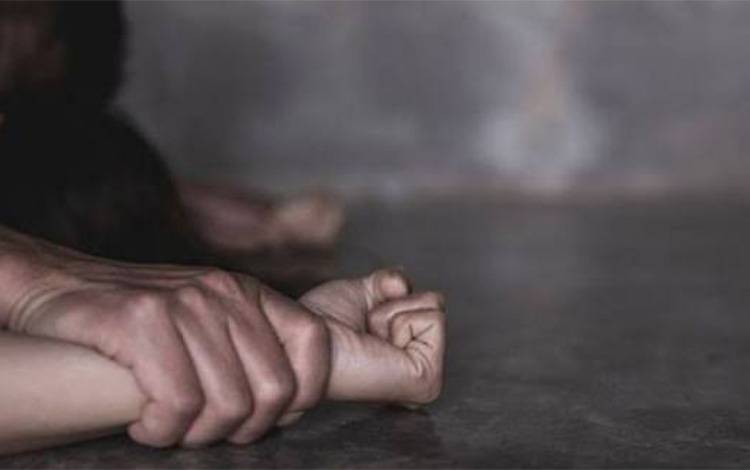 Seorang Ayah di Sampit Setubuhi Anak Kandung Hingga Melahirkan