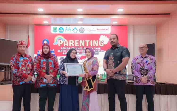 Bunda PAUD Kapuas Raih Sertifikat Apresiasi Tingkat Nasional dari IGTKI
