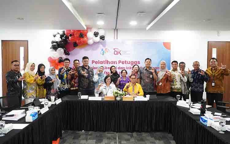 Siapkan SNLIK 2026, OJK dan BPS Kalteng Perkuat Sinergi Penguatan Data Inklusi Keuangan