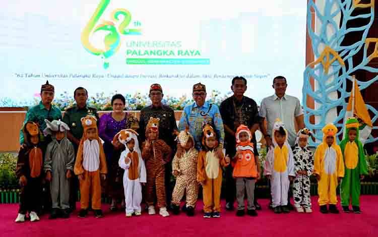 Pemprov Kalteng Tegaskan Pendidikan Prioritas Utama di Dies Natalis ke-62 UPR