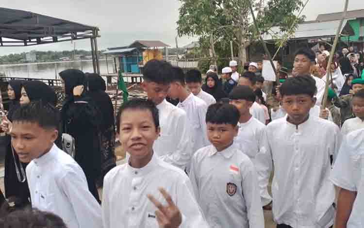 Muhammadiyah Kapuas Sukses Gelar Jalan Sehat dan Pengobatan Gratis di Mandomai