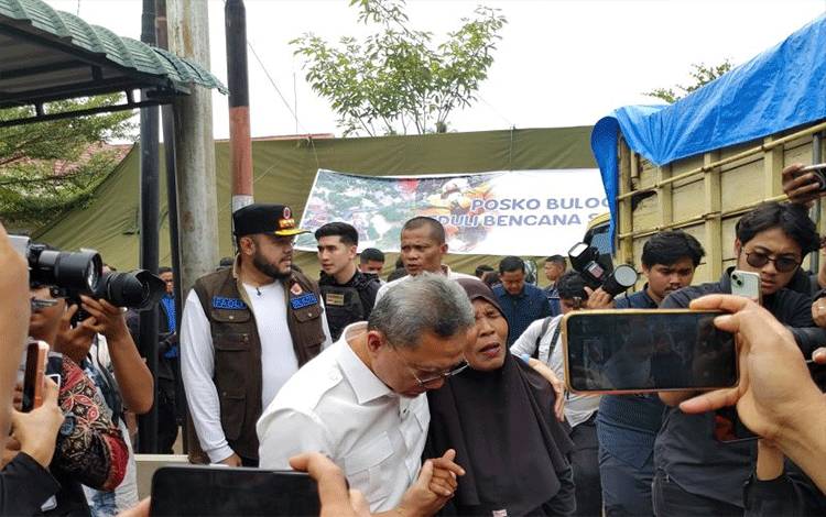 Menko Pangan Perintahkan Bulog Lebihkan Suplai Logistik Bencana
