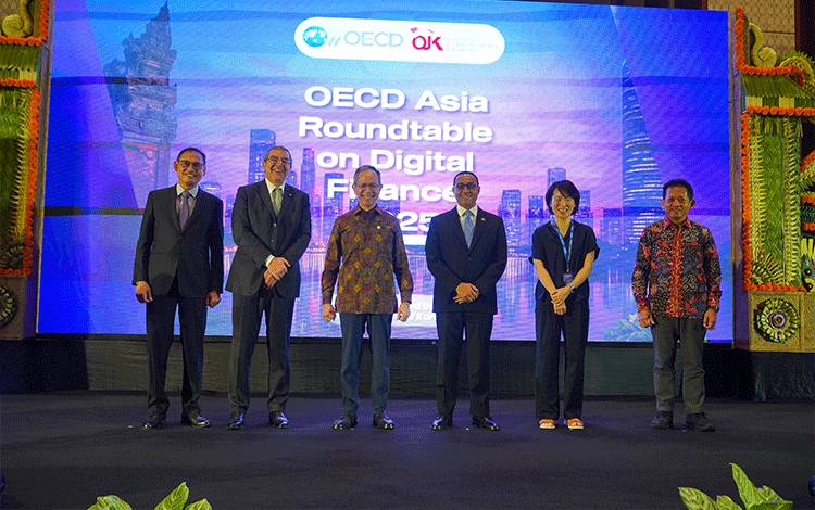 OJK dan OECD Sepakat Kembangkan Transformasi Keuangan Digital