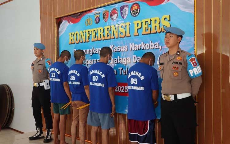 Polres Lamandau Gagalkan Penyelundupan 1 Kg Sabu Dikemas Kado Ulang Tahun, 3 Kurir Ditangkap