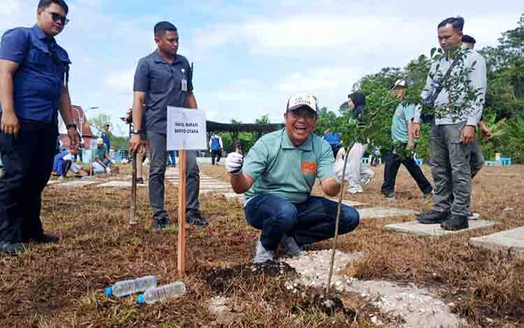 Bupati Barito Utara Ajak Tingkatkan Kepedulian terhadap Lingkungan