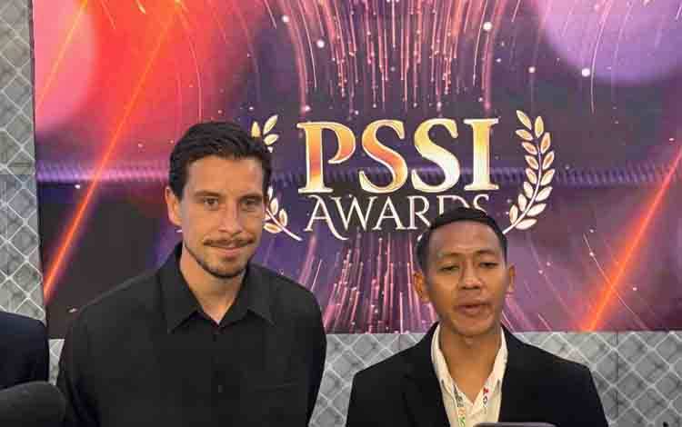 Thom Haye Siap Dilatih Siapapun di Timnas Indonesia