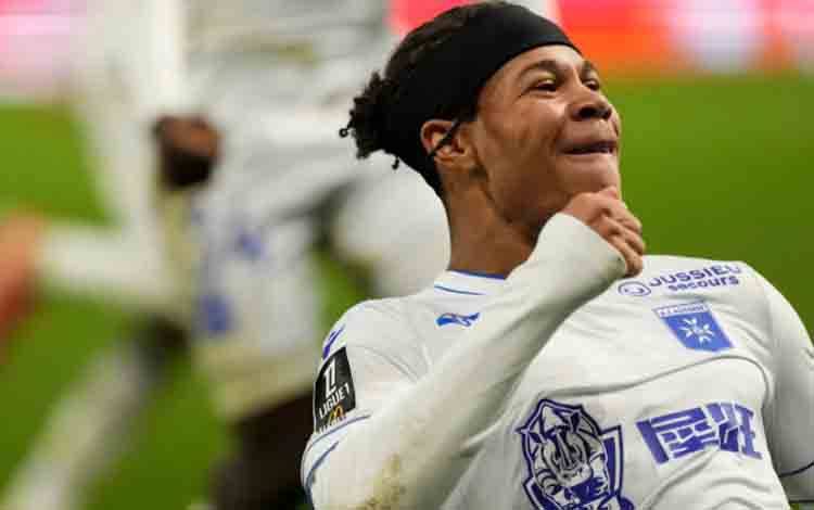 Hasil Liga Prancis: Lyon Takluk dari Lorient, Auxerre Bekuk Metz