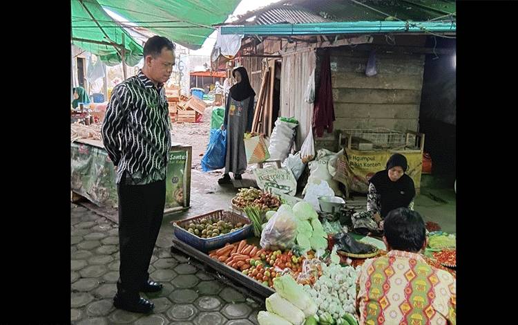 Jelang Nataru 2025, Sejumlah Harga Bapok di Pasar Pangkalan Bun Naik