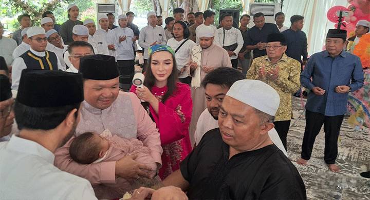 Wujud Rasa Syukur, Keluarga H Abdul Rasyid AS Gelar Tasyakur Aqiqah dan Upacara Adat Baayun dan Kudading
