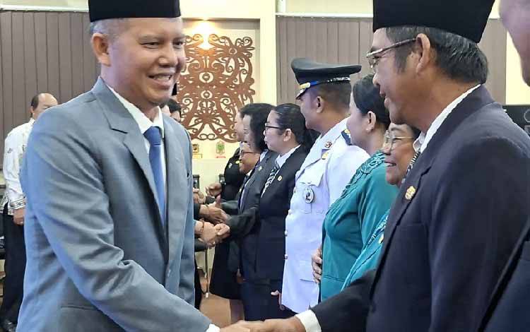 Bupati Gunung Mas Lantik Pejabat Administrator dan Fungsional