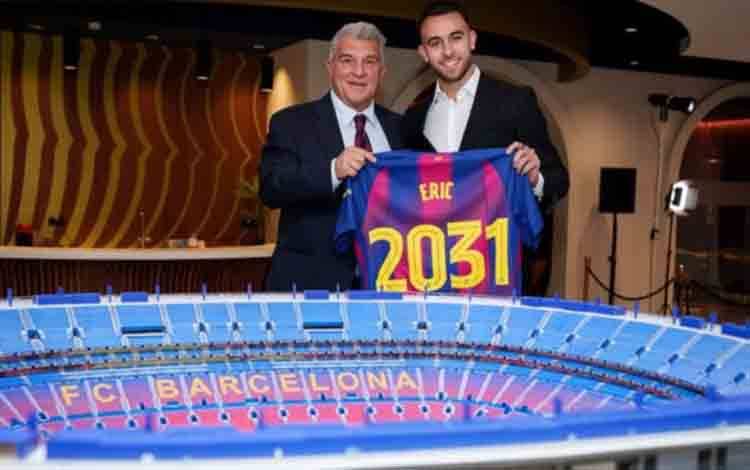 Resmi Perpanjang Kontrak, Eric Garcia Ingin Pensiun di Barcelona