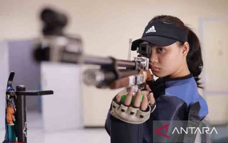 Menembak Sumbang Emas dari Nomor 10m Air Rifle Beregu Putri