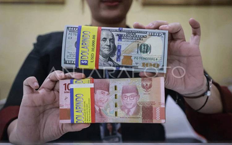 Pelemahan Rupiah Diiringi Sentimen Ketidakpastian Perekonomian AS