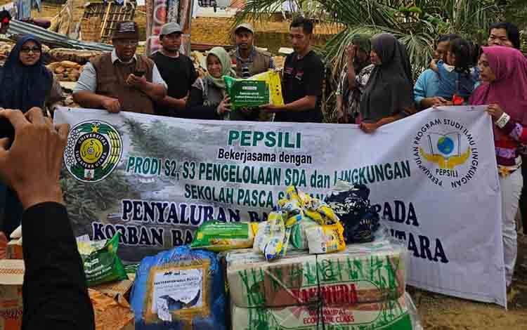 Kolaborasi Akademisi dan Organisasi Profesi Salurkan Donasi untuk Korban Banjir di Langkat