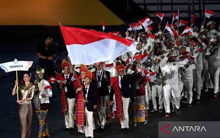 Kierana Alexandra Pimpin Indonesia dalam Defile Penutupan SEA Games