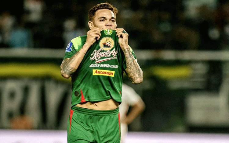 Persebaya Diimbangi Borneo FC 2-2