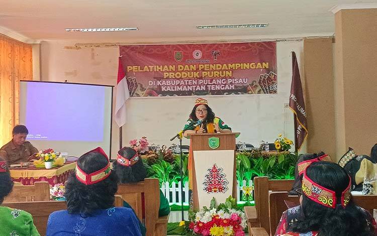 LPD Kalteng Gelar Pelatihan Anyaman Purun Dorong Kemandirian Ekonomi Perempuan Dayak Pulang Pisau