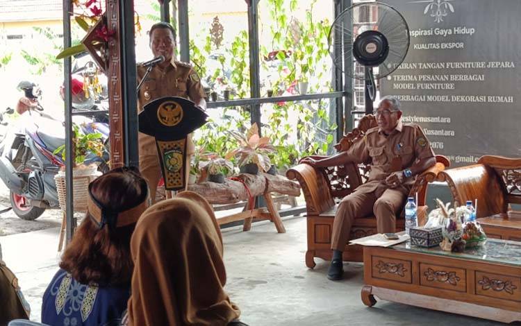 Ekspor Perdana IKM-UMKM Palangka Raya Tonggak Sejarah Kemajuan Ekonomi Daerah