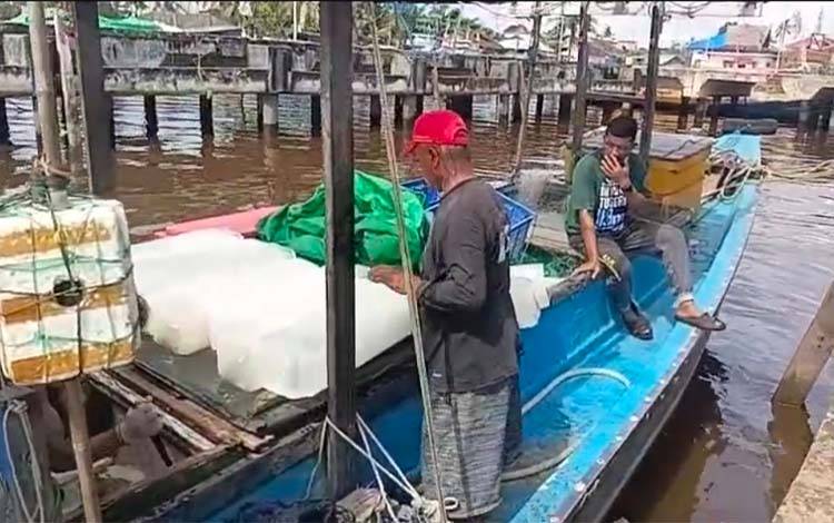 Dua Bulan Suplai BBM Subsidi Pertamina Terhenti, Nelayan Kumai Tercekik Biaya Operasional