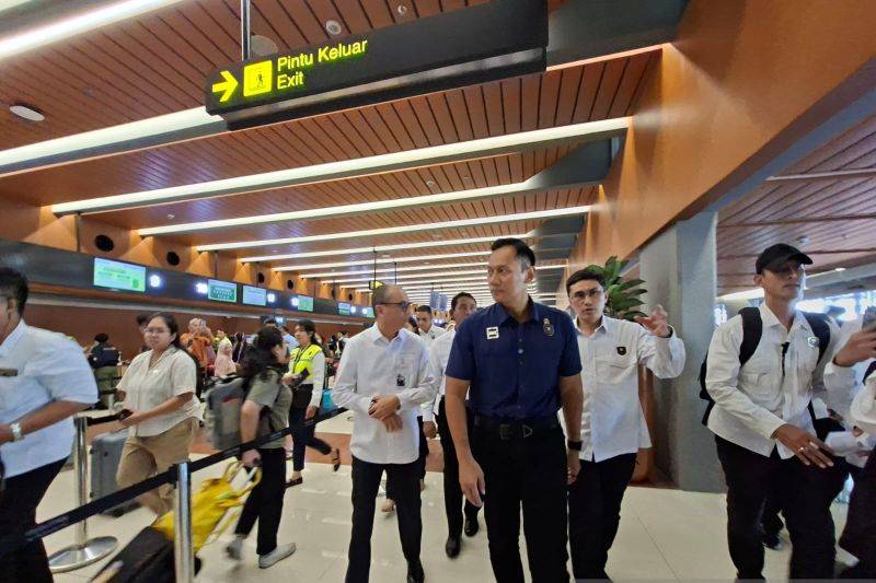 Menko IPK Pastikan Kesiapan Transportasi Udara untuk Natal-tahun Baru