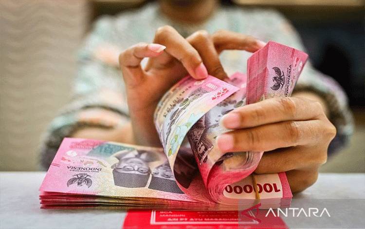 Rupiah Melemah Seiring Trump Ancam Tutup Selat Hormuz