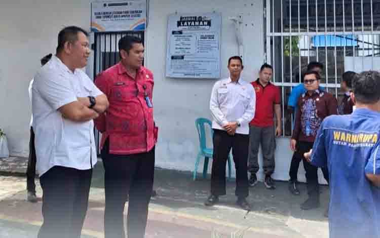 Kakanwil Ditjenpas Kalteng Tinjau Layanan Kunjungan Natal di Rutan Palangka Raya