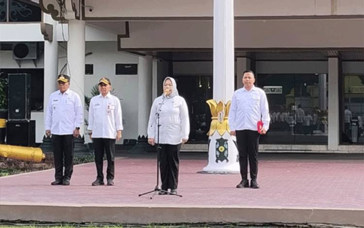 Apel Gabungan Akhir Tahun 2025, Bupati Kobar Tekankan Peningkatan Kinerja ASN di 2026