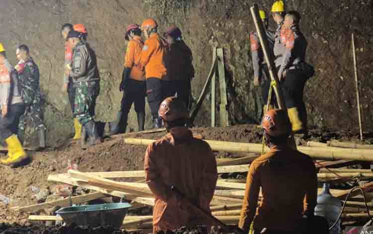 Basarnas: Empat Orang Meninggal Dunia Akibat Longsor di Jatinangor