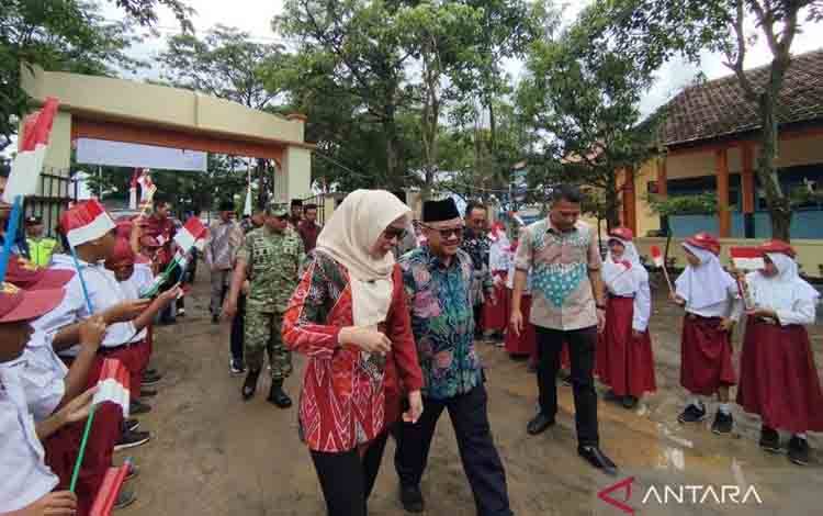 Kemendikdasmen Targetkan Revitalisasi 71.000 Sekolah di 2026