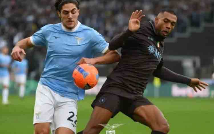 Tiga Kartu Merah Warnai Kemenangan Napoli atas Lazio 2-0