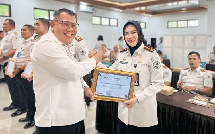 Lapas Perempuan Kelas IIA Palangka Raya Raih Penghargaan UMKM Terproduktif Tahun 2025