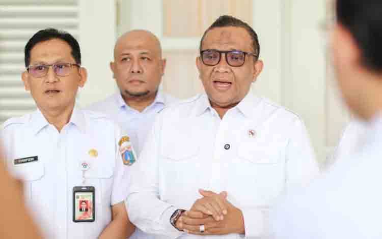 Wamenaker: Dukungan Pemda Penting dalam Kebijakan Pengupahan