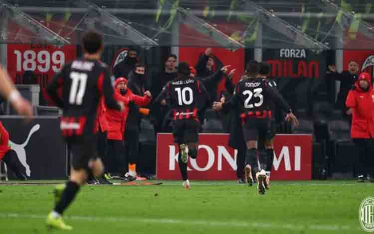 Rafael Leao Selamatkan AC Milan dari Kekalahan Kontra Genoa