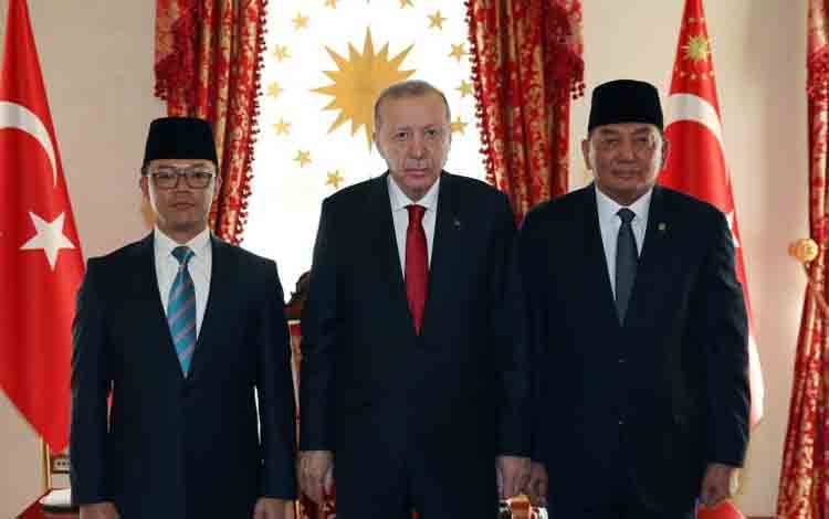 Menlu Sugiono, Menhan Sjafrie Temui Presiden Erdogan di Istanbul