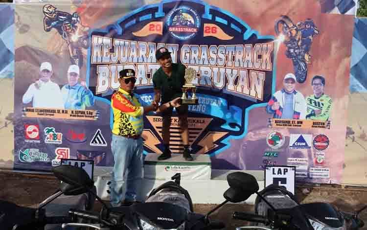 Bupati Seruyan Apresiasi Kejuaraan Grasstrack 2026, Dorong Prestasi dan Ekonomi Lokal