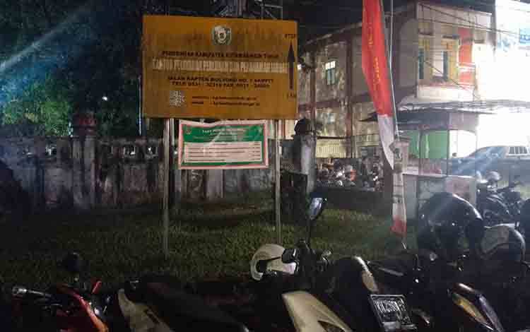Warga Keluhkan Tarif Parkir di Stadion 29 Nopember saat Sampit Expo 2026