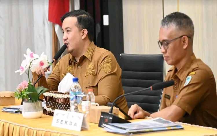 Bupati Lamandau Buka Evaluasi Camat Triwulan IV Tahun 2025, Tekankan Pentingnya Dampak Nyata Bagi Masyarakat