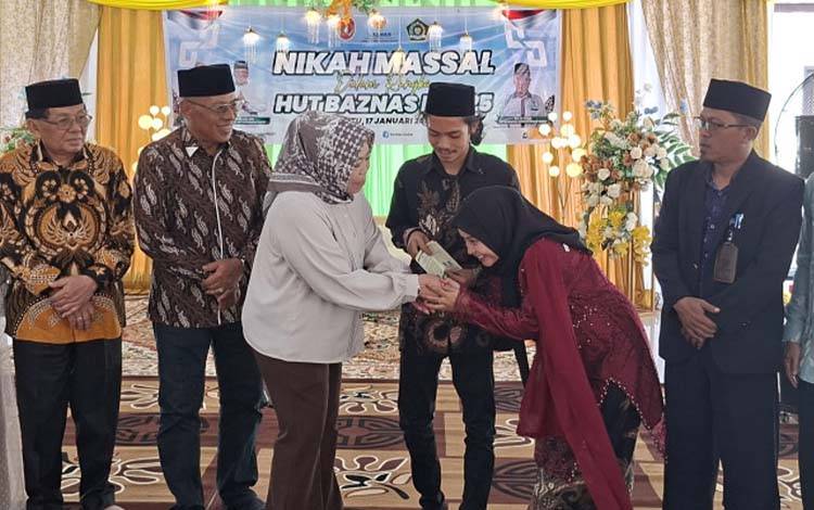 Baznas Kobar Gelar Nikah Massal, Bupati Nurhidayah: Wujudkan Tertib Administrasi Bangun Keluarga Sah Agama dan Negara