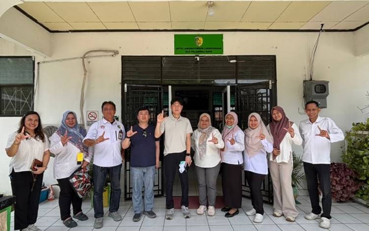 Konsultan Korea Selatan Kunjungi Laboratorium Lingkungan DLH Palangka Raya