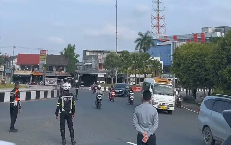 Rekayasa Lalu Lintas Simpang 4 Banjarbaru Diuji, Jalan Bhayangkara Justru Padat