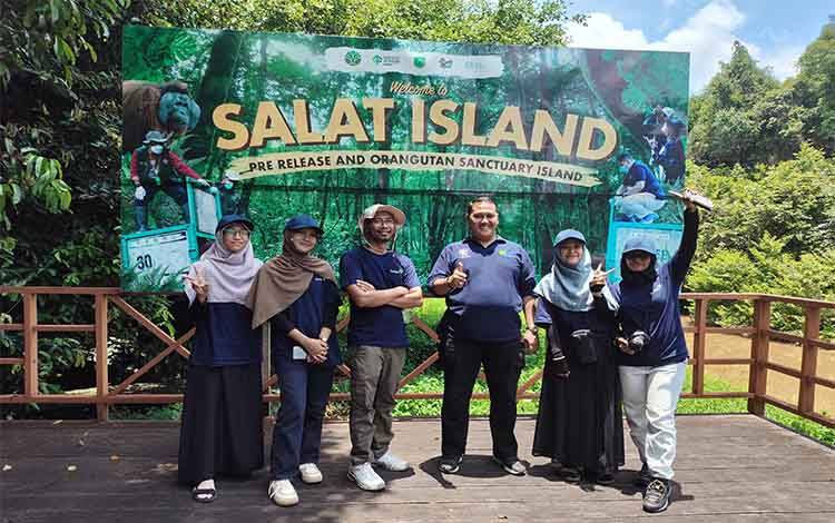 Pulau Salat Diperkuat sebagai Kawasan Konservasi Orangutan Berbasis Desa