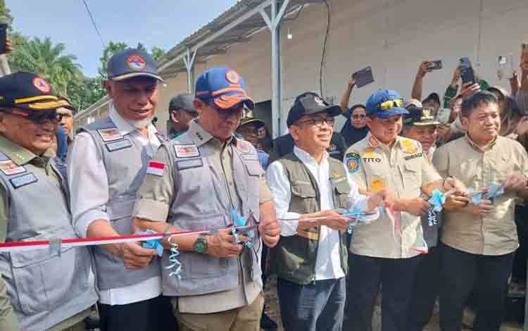 Menko PMK: Huntara Penting agar Penyintas Tak Lama di Pengungsian