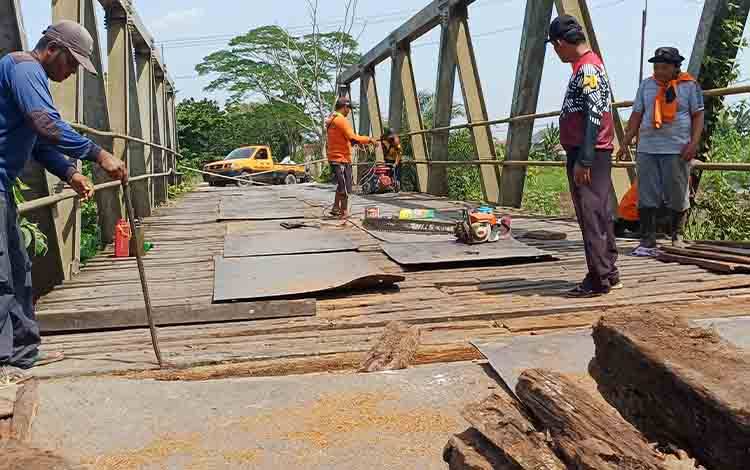 Pemkab Kotim Rencanakan Pembangunan Jembatan Baru Kapten Mulyono Sampit pada 2027