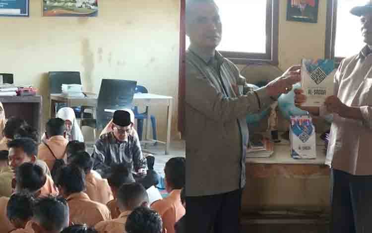 Kemendikdasmen: Bantuan Buku Bacaan Bantu Anak Melalui Masa Pemulihan