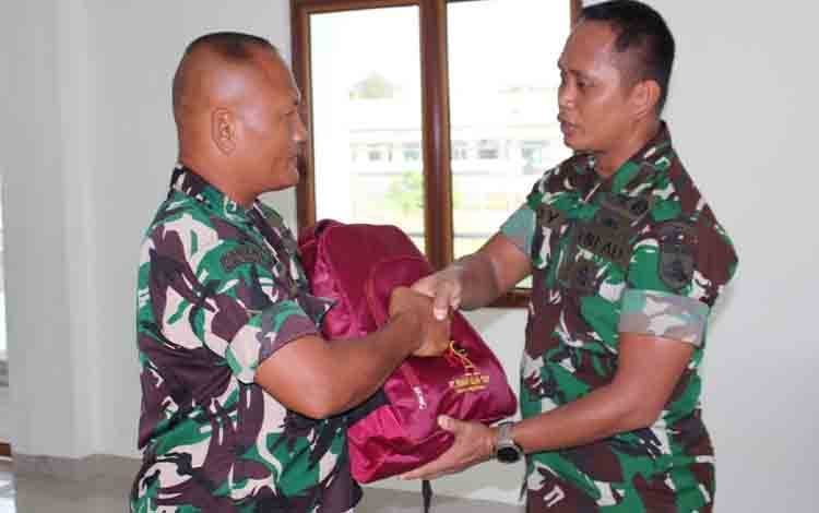 Dandim 1017 Lamandau Pimpin Pelepasan Prajurit yang Menunaikan Ibadah Umroh